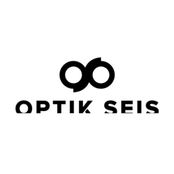 Customer Service Di PT Optik Seis Jaya